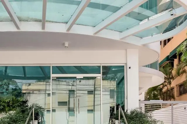 Airy Piantini Apartment Near Acropolis Center 산토도밍고